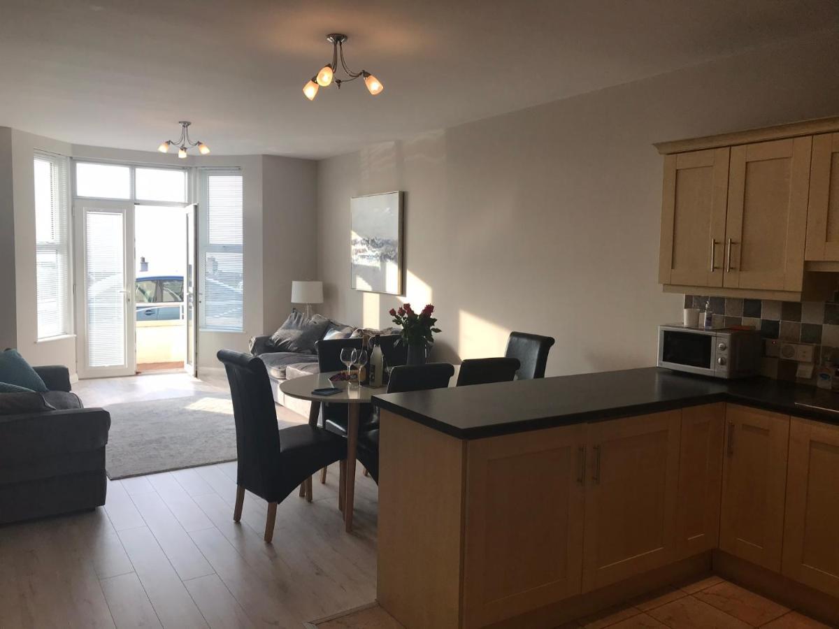 Apt 1, Whiterocks Portrush Bagian luar foto
